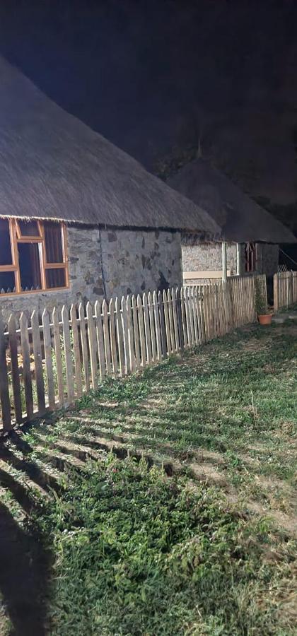 Le Tai Village Resort Near Solio Game Reserve Mweiga Exterior foto